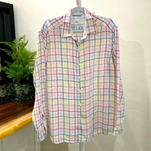 Tommy Bahama 100% linen button down shirt